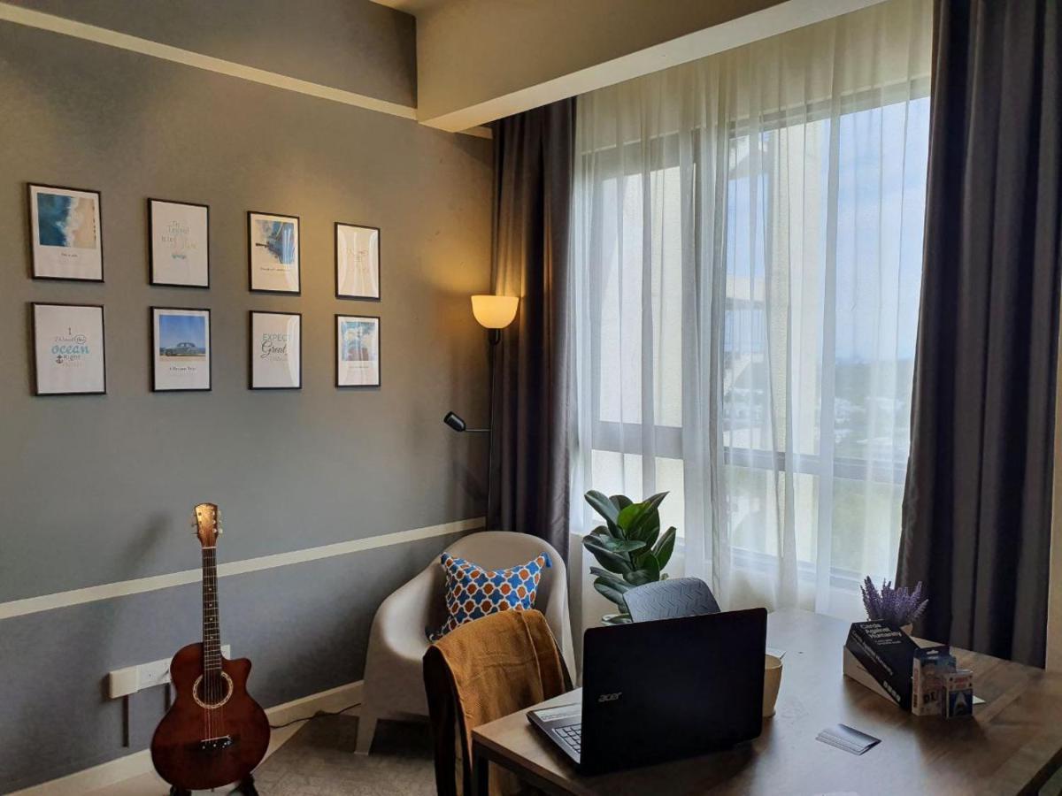The Perfect Getaway @ Tamarind Suites, Netflix 300mbps Apartment *