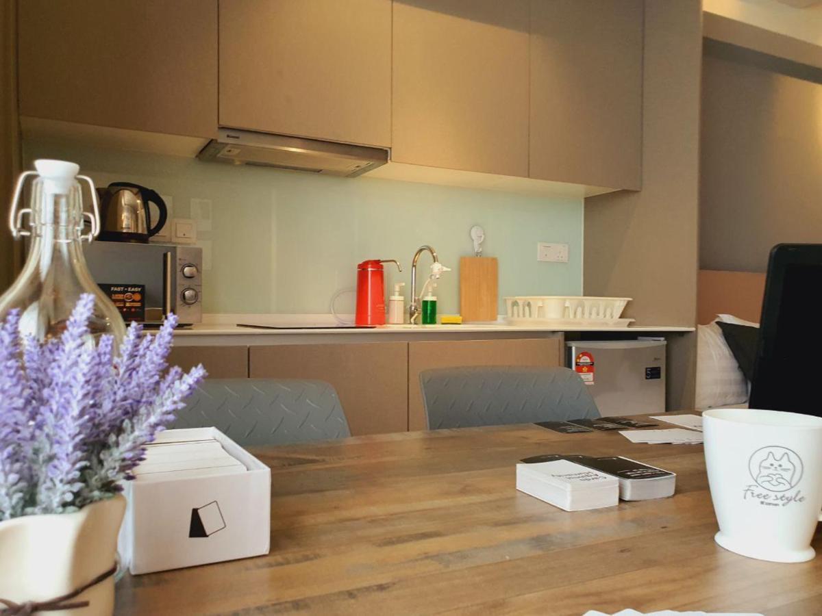 The Perfect Getaway @ Tamarind Suites, Netflix 300mbps Apartment *